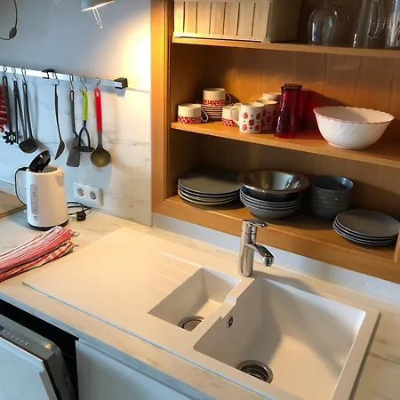 Ξενοδοχείο με διαμερίσματα In Rot, Fraenkisches Design, Balkon In Nur 50 Schritten Zum Radweg, Ideal For Long Stay, Relocation 3*